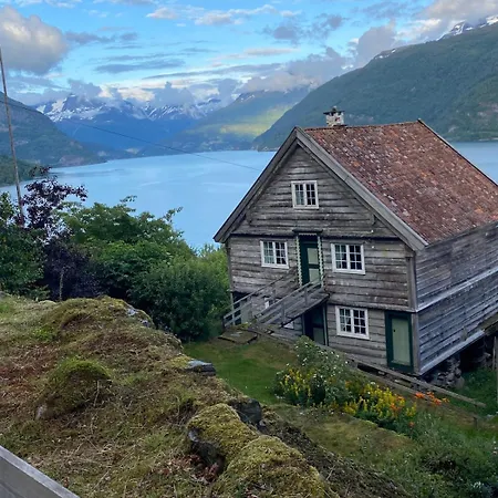 Faleide View Apartment Stryn